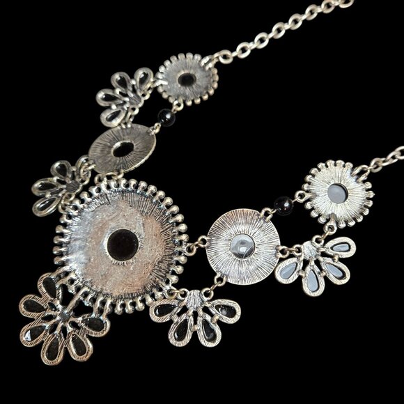 Vintage Silver-Tone Bib Necklace Black Beads Floral Gothic Moody Adjustable - Picture 6 of 10